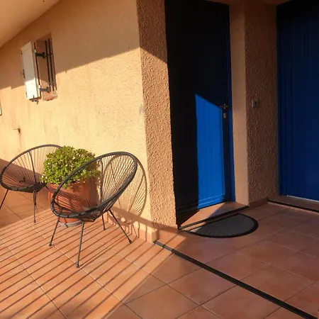 Vue Les Pieds Dans L'eau